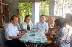 Clip: Giám đốc BV Đa khoa Ninh Thuận đến nhà xin lỗi gia đình nữ sinh lớp 12 tử vong vì TNGT
