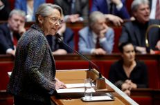 Tiếng hét lớn giữa Quốc hội Pháp khi thủ tướng muốn phát biểu