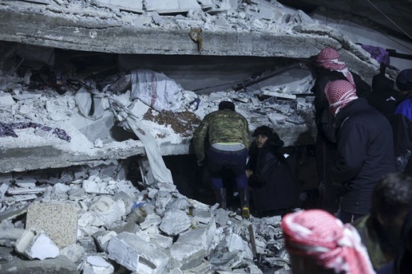 Hơn 1.500 người đã thiệt mạng sau động đất ở Thổ Nhĩ Kỳ và Syria - 16