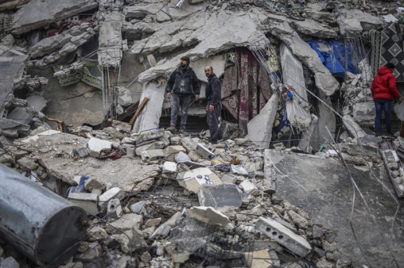 Hơn 1.500 người đã thiệt mạng sau động đất ở Thổ Nhĩ Kỳ và Syria - 15