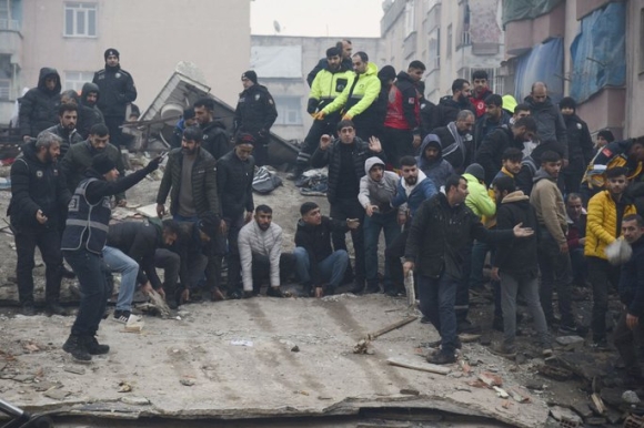 Hơn 1.500 người đã thiệt mạng sau động đất ở Thổ Nhĩ Kỳ và Syria - 10